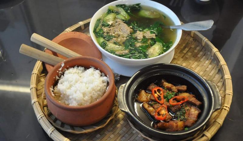 Cơm Niêu Việt Nam