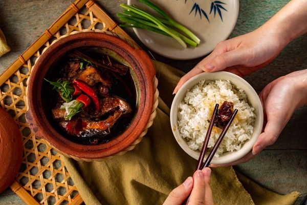 KOMBO - Cơm Niêu Singapore - Lê Văn Thiêm