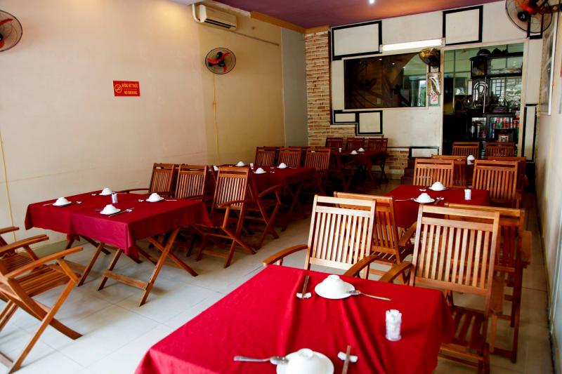 Cơm niêu Hương Lan