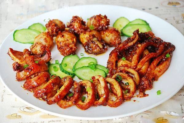 Cơm niêu Nhà Đỏ
