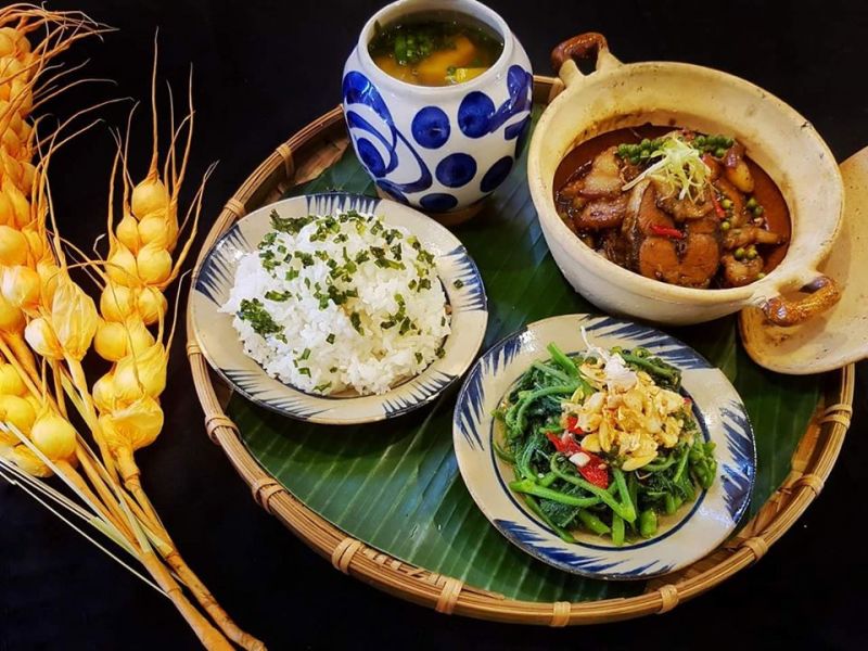 Cơm Niêu Nồi Đất