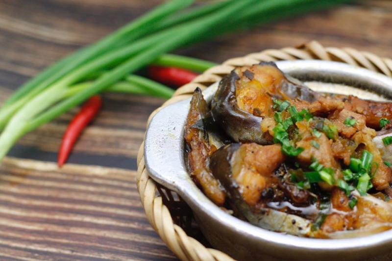 Cơm niêu Thiên Lý