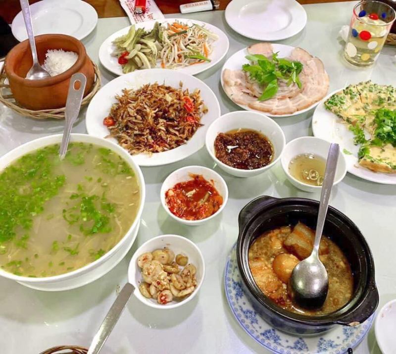 Cơm niêu Việt Nam