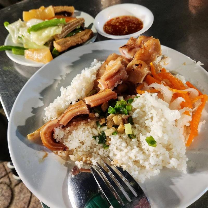 Cơm Tấm Dương - Trần Huy Liệu