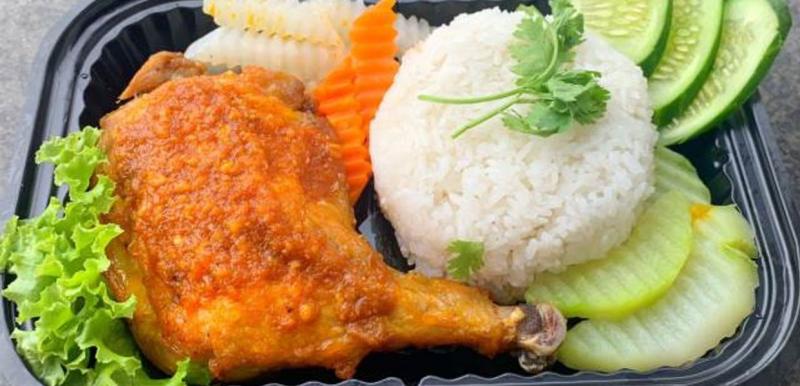 Cơm tấm gà dì Tư