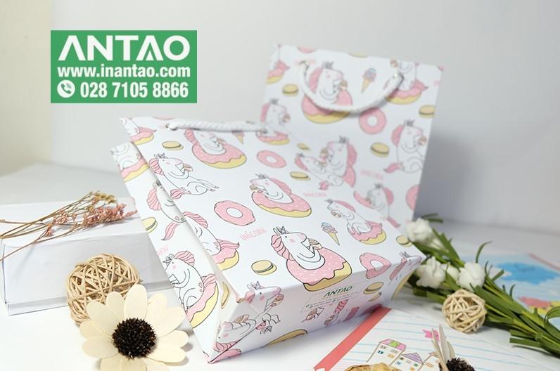 Một trong các mẫu túi được thiết kế bởi An Tạo