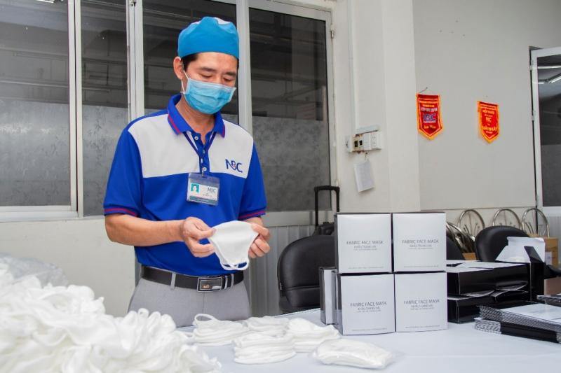 Khẩu trang vải của Công ty may Nhà Bè