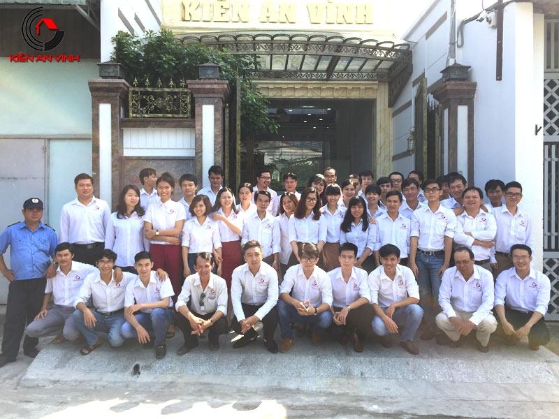 Đội ngũ nhân viên nồng cốt Công ty Kiến An Vinh