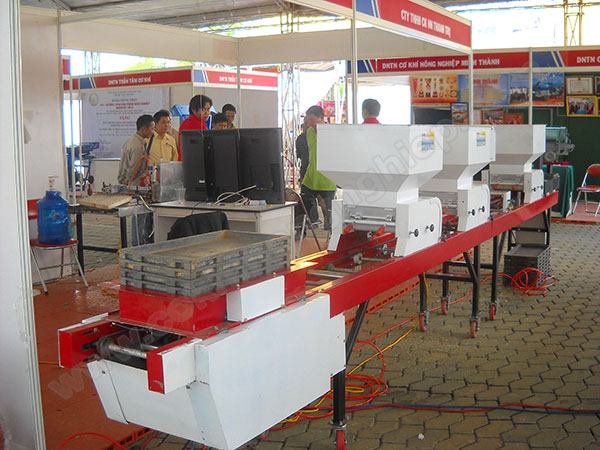 Công Ty TNHH Cơ Khí Nông Nghiệp Thanh Trị - Máy liên hợp gieo mạ khay