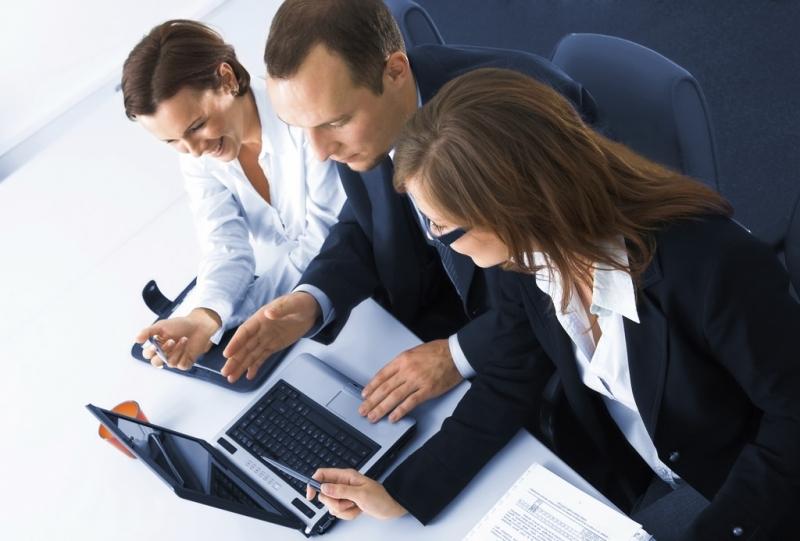 Hợp tác với bên thứ 2