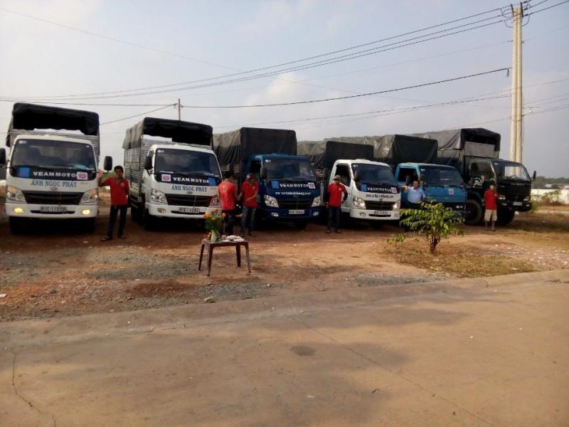 Vận Tải Ánh Ngọc Phát có s ố lượng xe tải lớn đảm bảo đáp ứng tôi đa nhu cầu chuyển hàng của bạn, đội ngũ nhân viên, tài xế luôn thân thiện, làm việc hết mình vì khách hàng