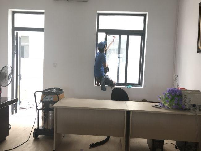 Công ty TNHH Vệ sinh Công nghiệp Năm Sao
