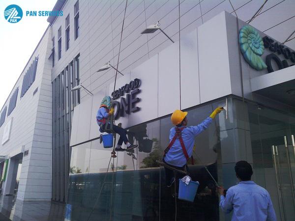 Công ty vệ sinh công nghiệp Pan Services