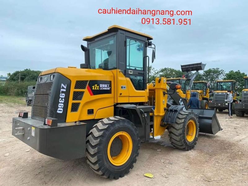 Công ty xe cẩu Hoàng Phát