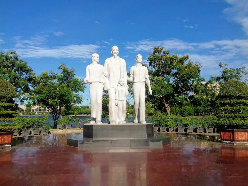 Công Viên Nguyễn Tất Thành
