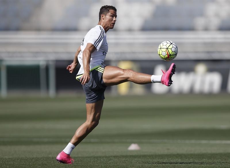 CRISTIANO RONALDO - ĐÔI CHÂN 144 TRIỆU ĐÔ
