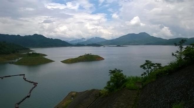 Cửa Đạt là một điểm đến bạn không thể bỏ qua.