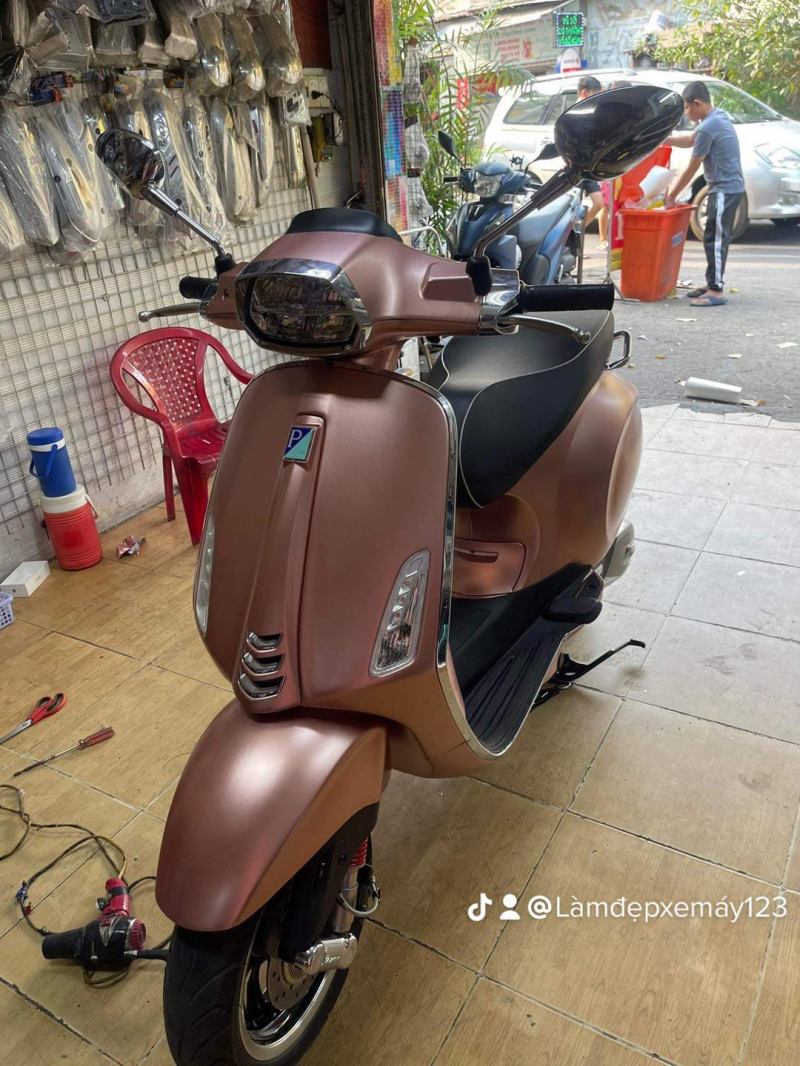 Cửa hàng dán keo xe 123