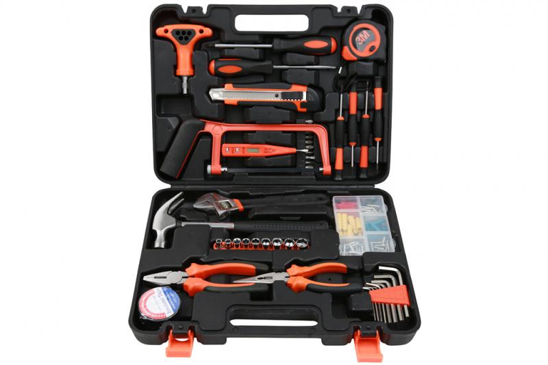 Bộ dụng cụ cơ khí cầm tay tại Cửa hàng dụng cụ cơ khí Điền Sáu