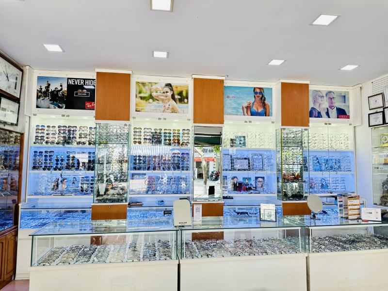 Đồng hồ mắt kính Thiên Quang