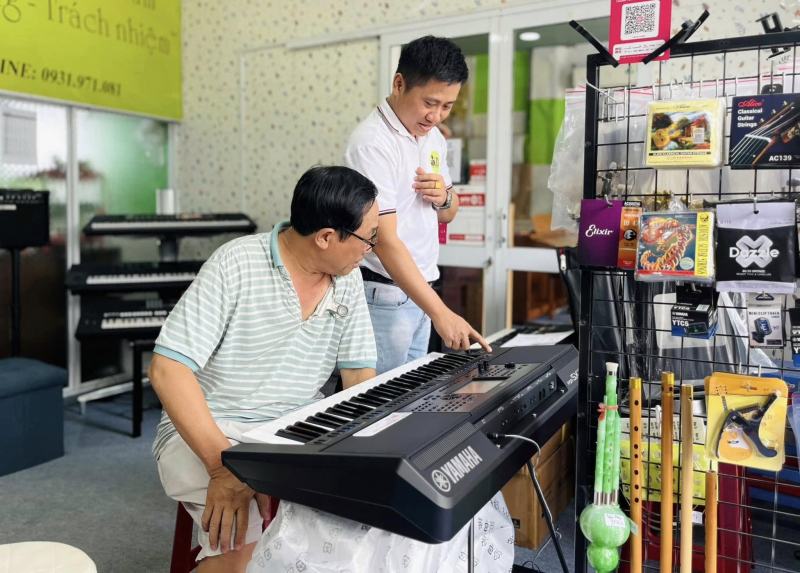 Cửa Hàng Nhạc cụ Trần Liêm