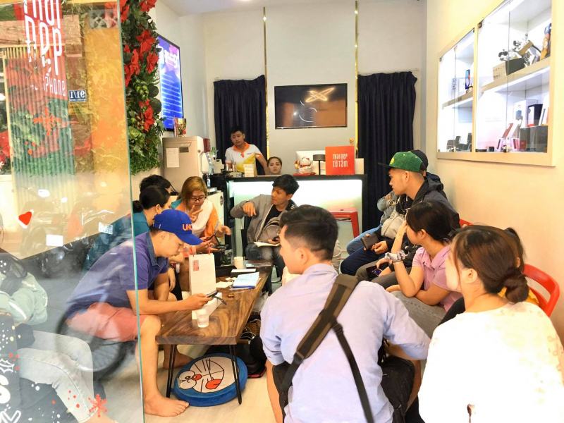 TRAI ĐẸP bán iPhone