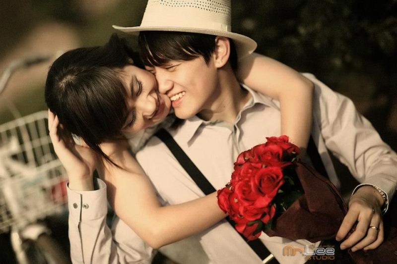 Yêu bạn nam nhỏ tuổi hơn bạn sẽ được cưng chiều hết mức