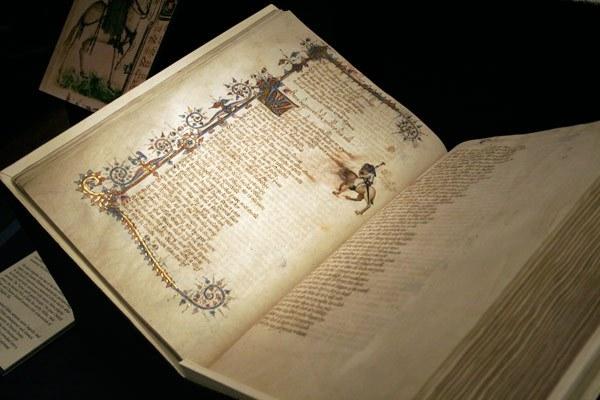 Cuốn The Canterbury Tales (7,5 triệu USD)