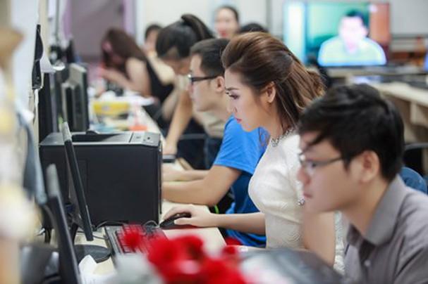Trong báo chí được chia thành 4 nhóm chính: báo in, truyền hình, phát thanh, báo trực tuyến.﻿ ﻿