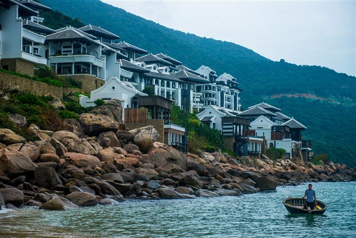 Toàn cảnh  InterContinental Danang