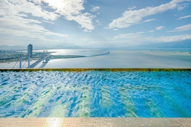 Wyndham Danang Golden Bay Hotel