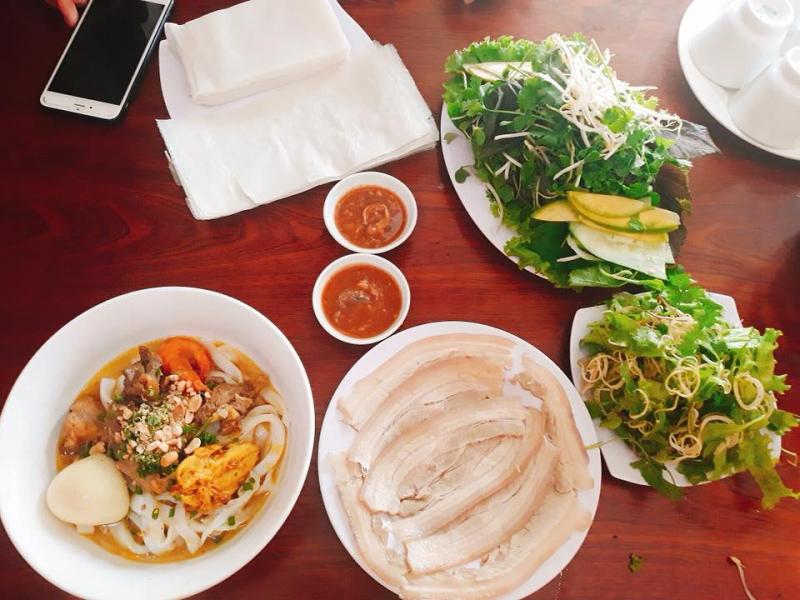 Đặc Sản Mì﻿ Quảng Bánh Tráng Thịt Heo Quê Xưa
