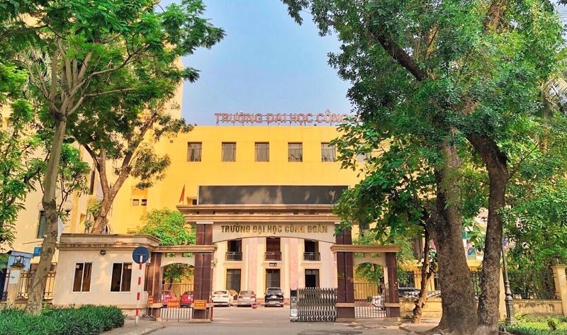 Cổng trường Đại học Công đoàn