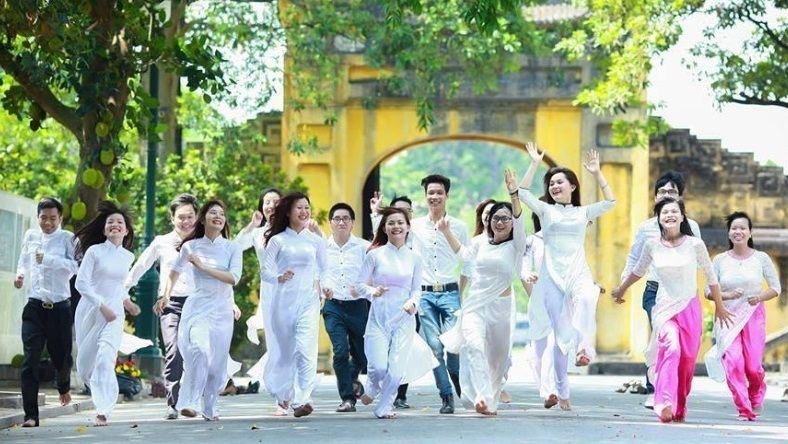 Sinh viên Đại học Công nghệ và quản lý Hữu Nghị
