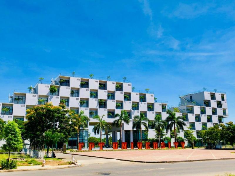 Trường Đại học FPT