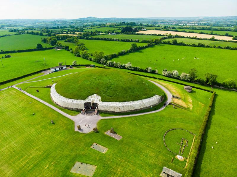 Đài tưởng niệm Newgrange
