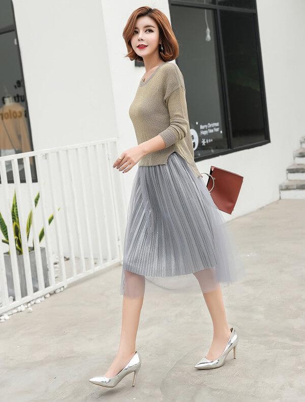 Đầm voan + áo len chui đầu