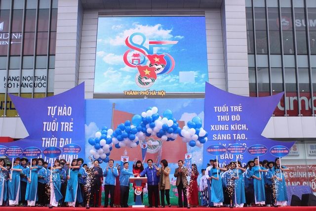 Tự hào tuổi trẻ thời đại