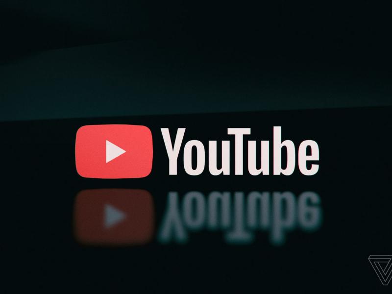 Đăng ký Podcast hoặc các kênh Youtube tiếng Anh