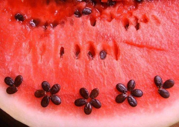 Hạt dưa hấu đánh bay mụn trứng cá