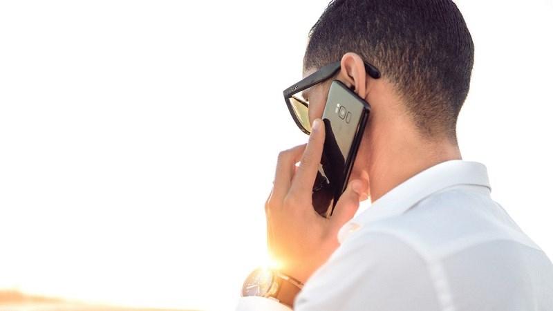 Lắng nghe tạp âm bất thường từ điện thoại
