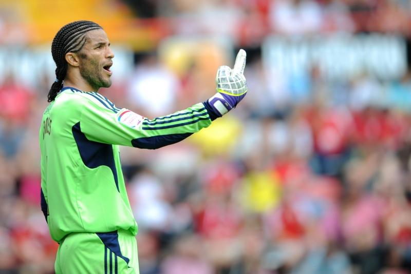 David James là thủ môn khá nổi tiếng ở Anh