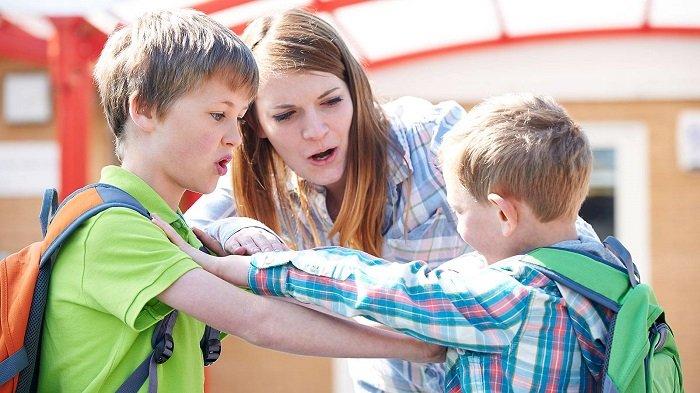 Dạy con cách cư xử đúng mực
