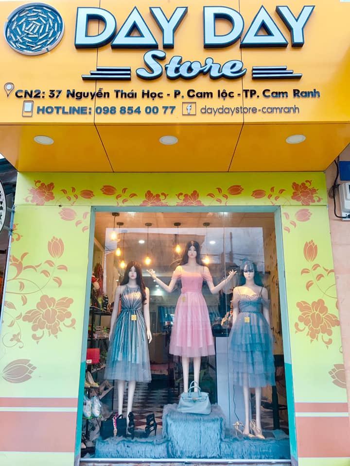 DAY DAY Store