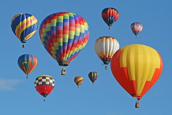 Ở Myanmar có dịch vụ du lịch bằng khinh khí cầu