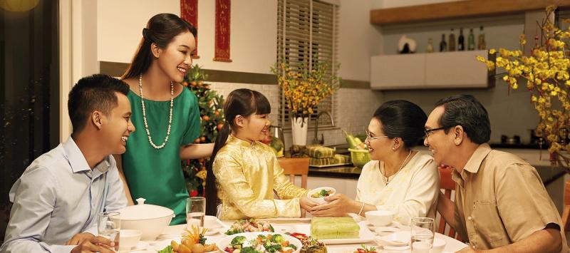 Dạy trẻ cách mời người lớn trước mỗi bữa ăn