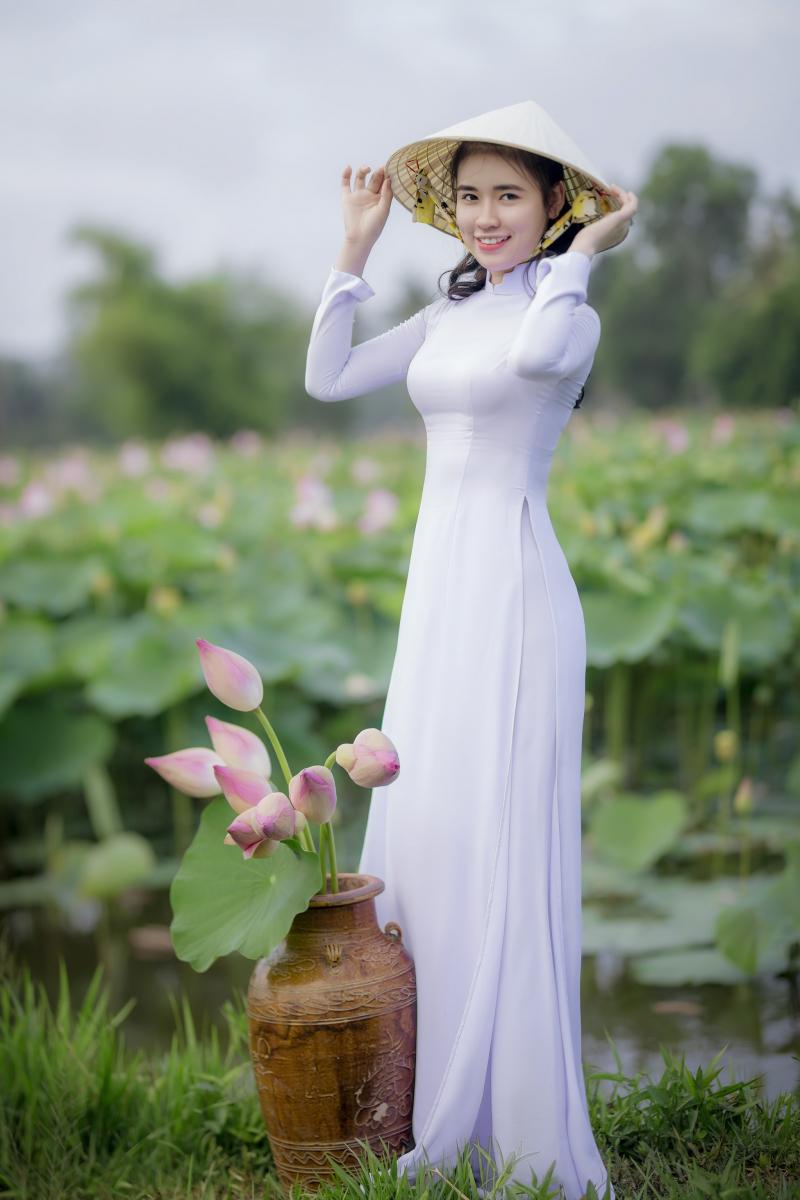 Sinh viên kinh tế đầy duyên dáng
