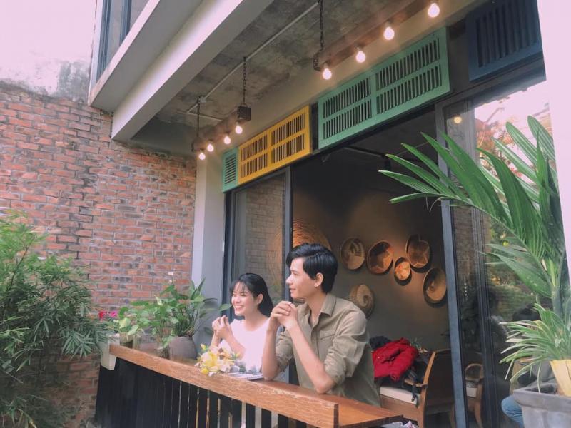 Delorme Cafe
