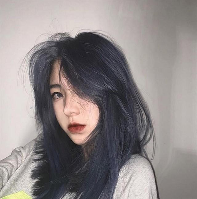 Đen ánh xanh