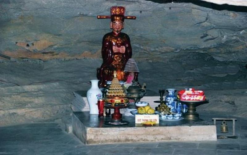 Tượng Thần Cao Sơn
